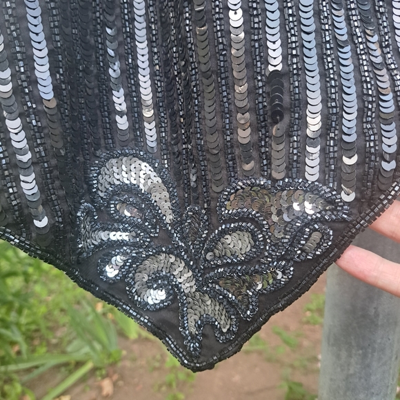 Fully sequined black and silver vest - Picture 4 of 7